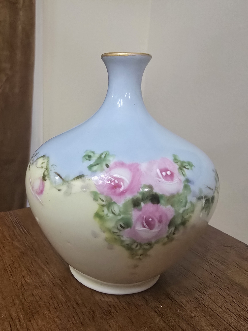 SIGNED Antique OE&G Royal Austria Hand Painted Porcelain Vase Pink Roses Artist